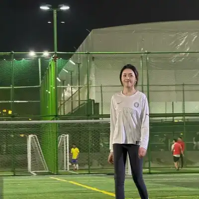 梁泽